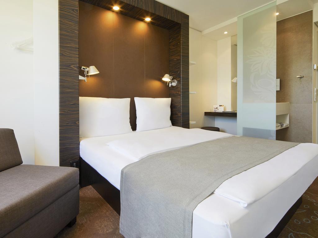 hotel-thumb
