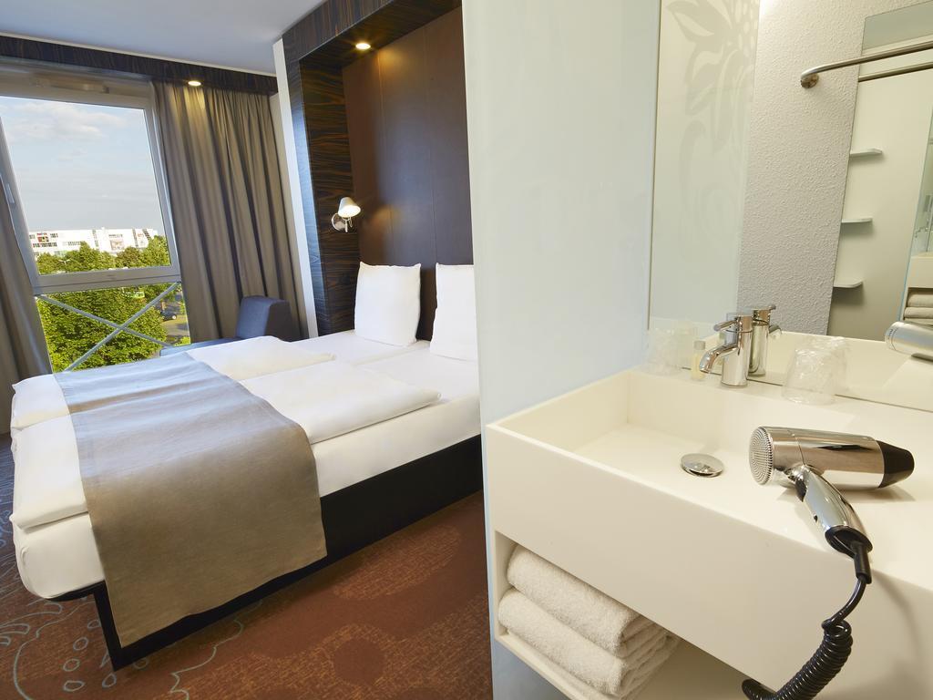hotel-thumb