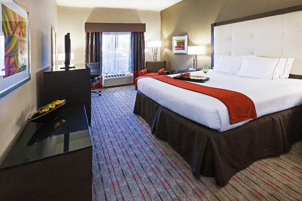 Holiday Inn Express Frisco Legacy Park Area By IHG