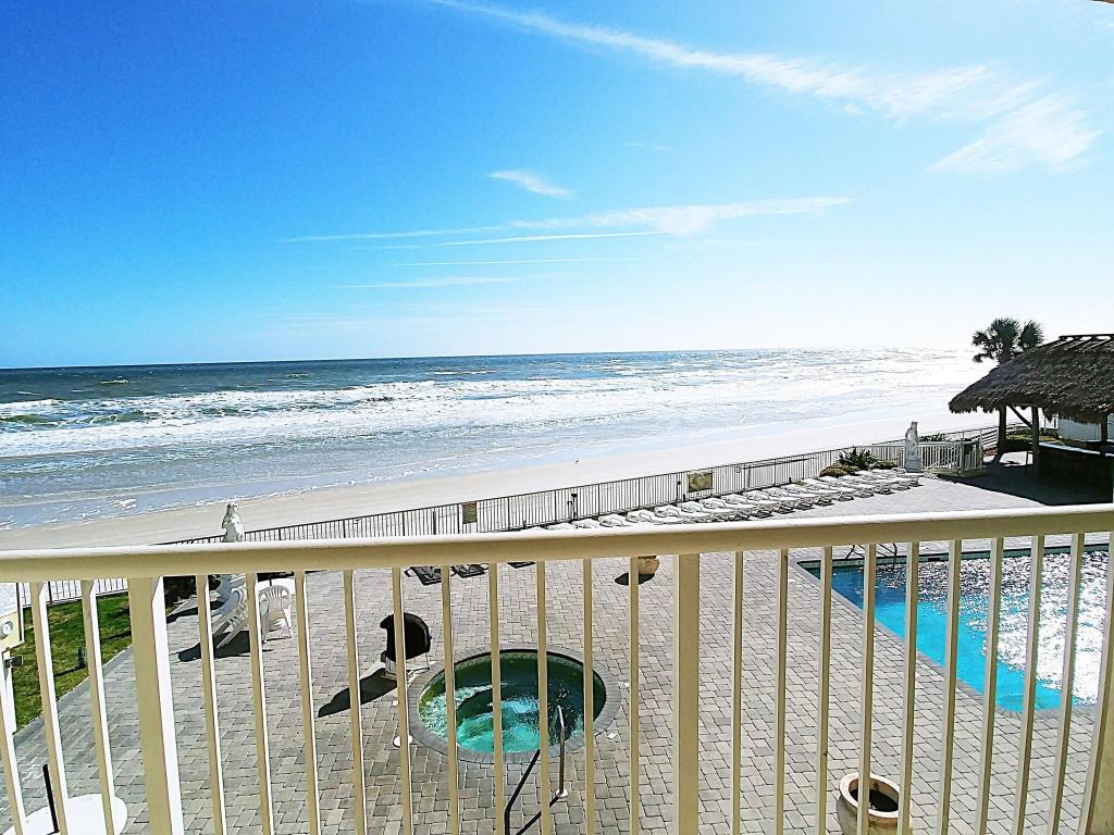 Emerald Shores Resort