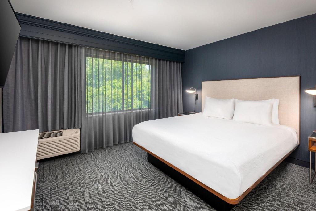 Courtyard Danbury