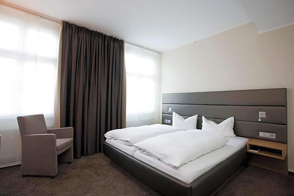 hotel-thumb