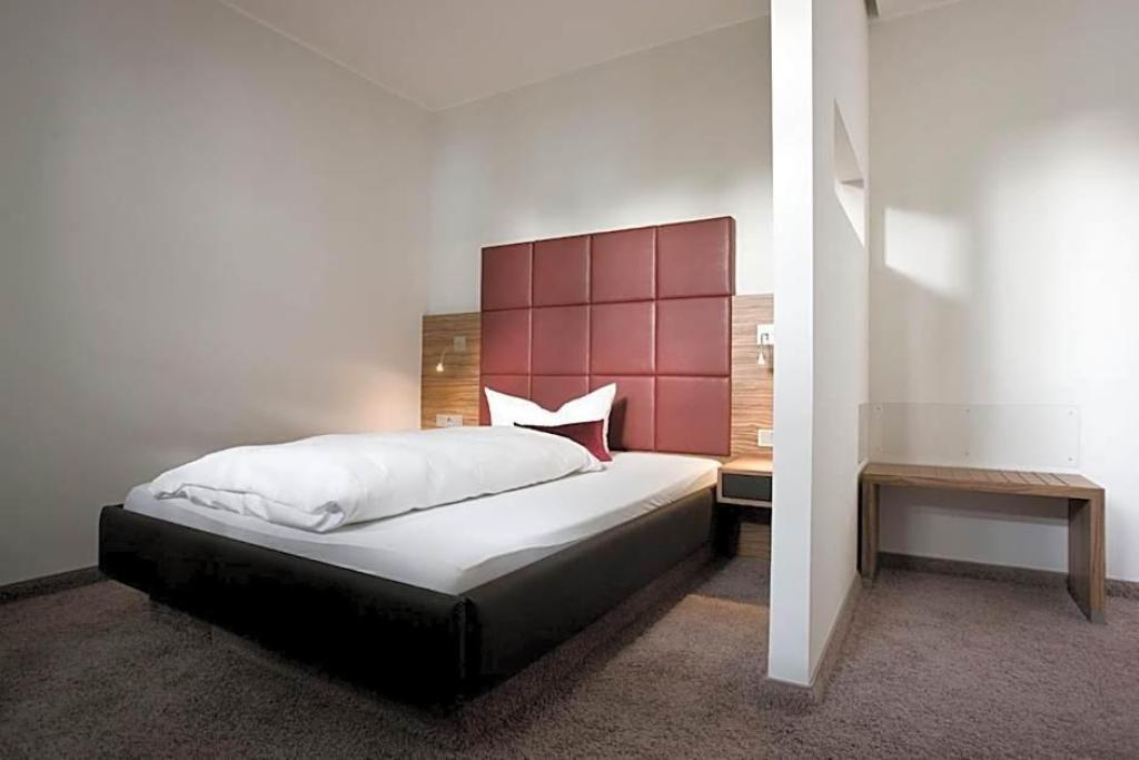 hotel-thumb