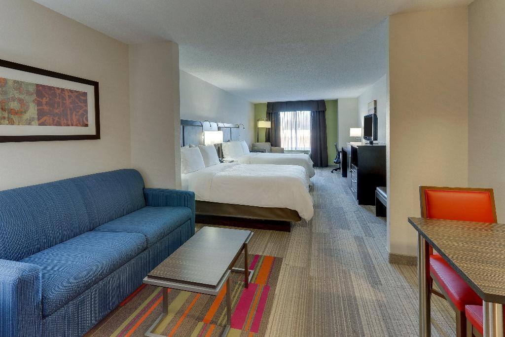 Holiday Inn Express & Suites Dayton-Centerville