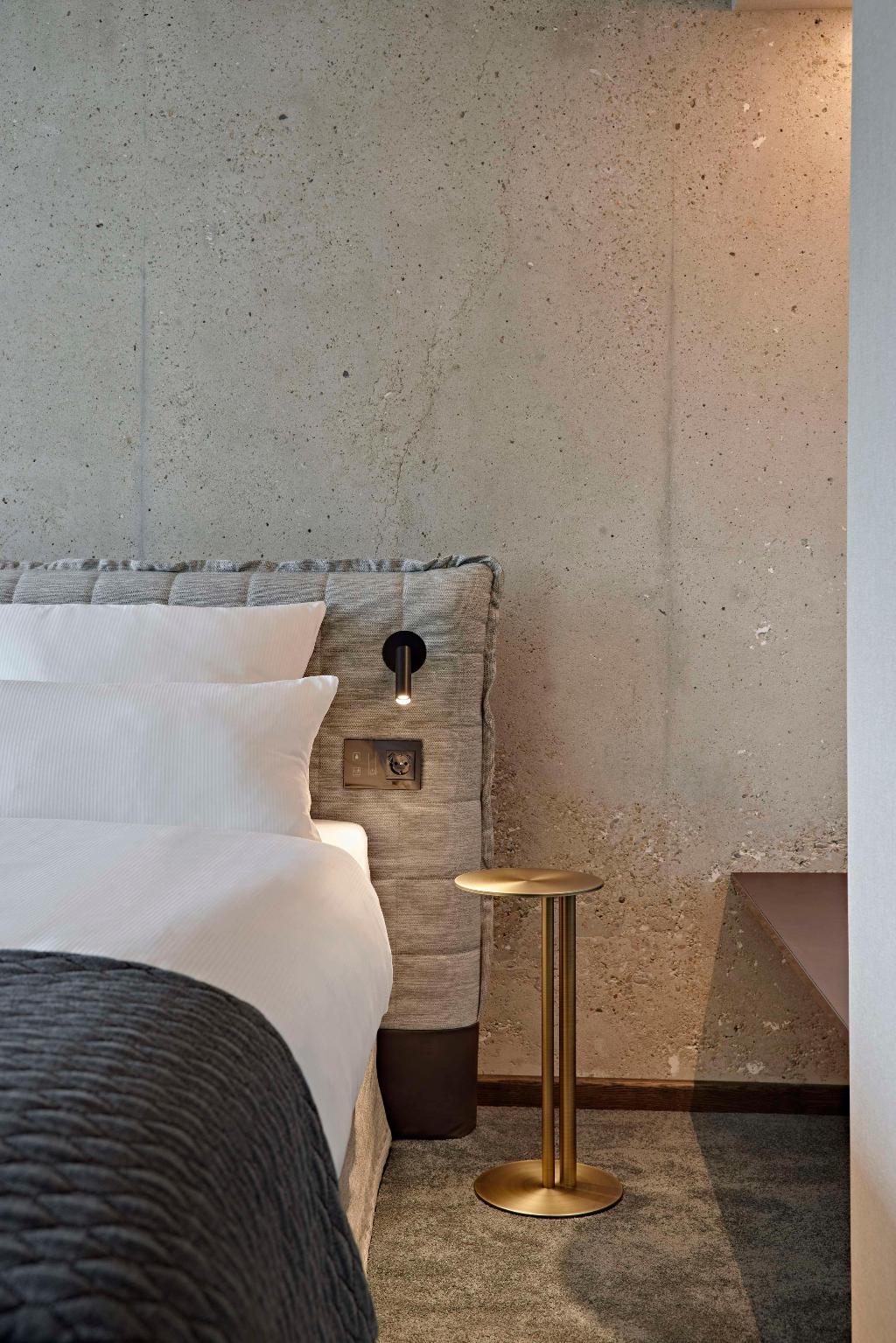 hotel-thumb