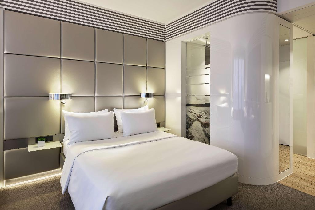 hotel-thumb