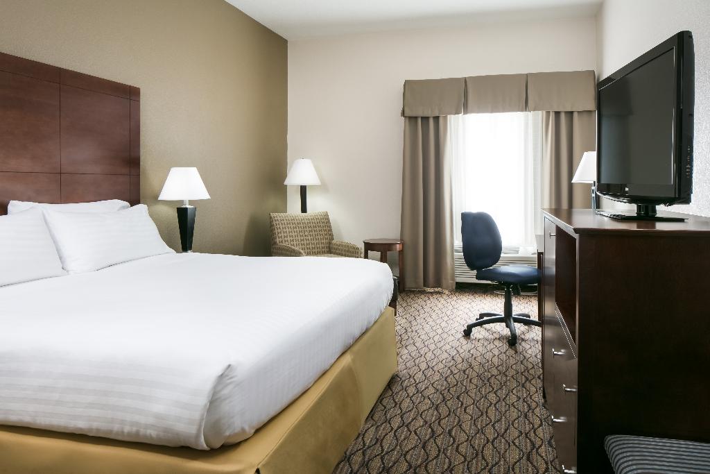 Holiday Inn Express & Suites Clinton