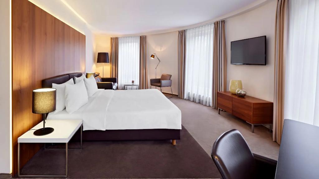 hotel-thumb