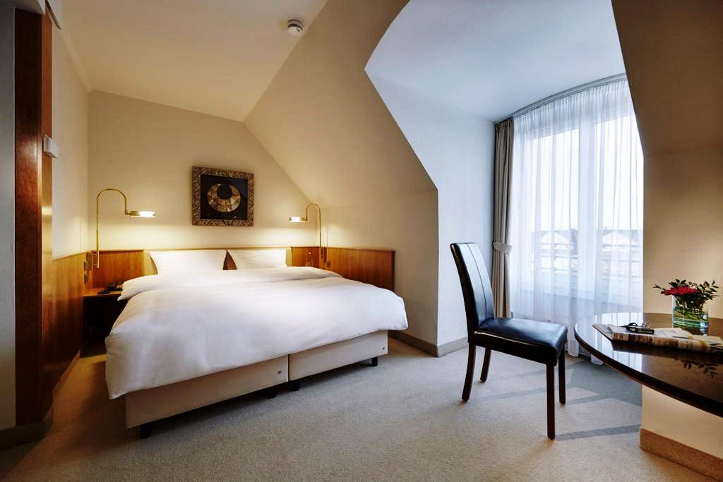 hotel-thumb