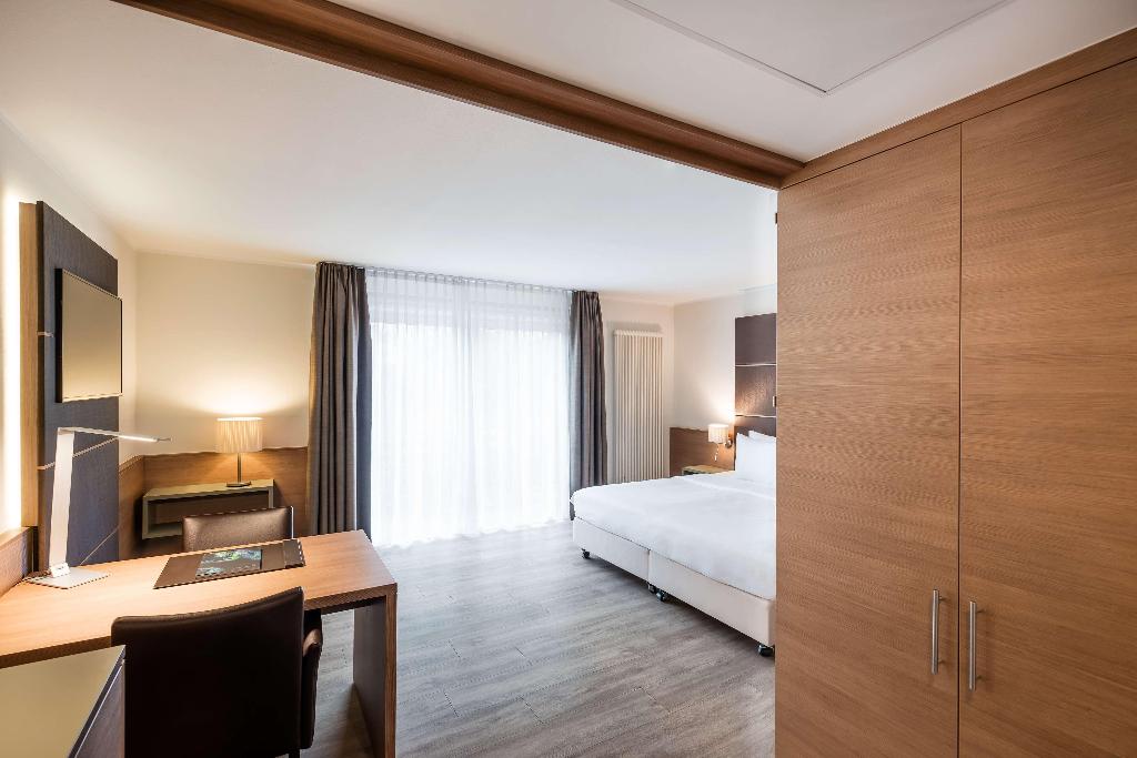 hotel-thumb