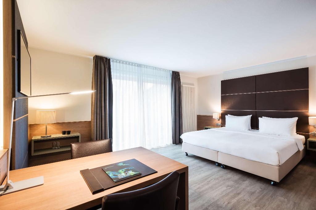 hotel-thumb