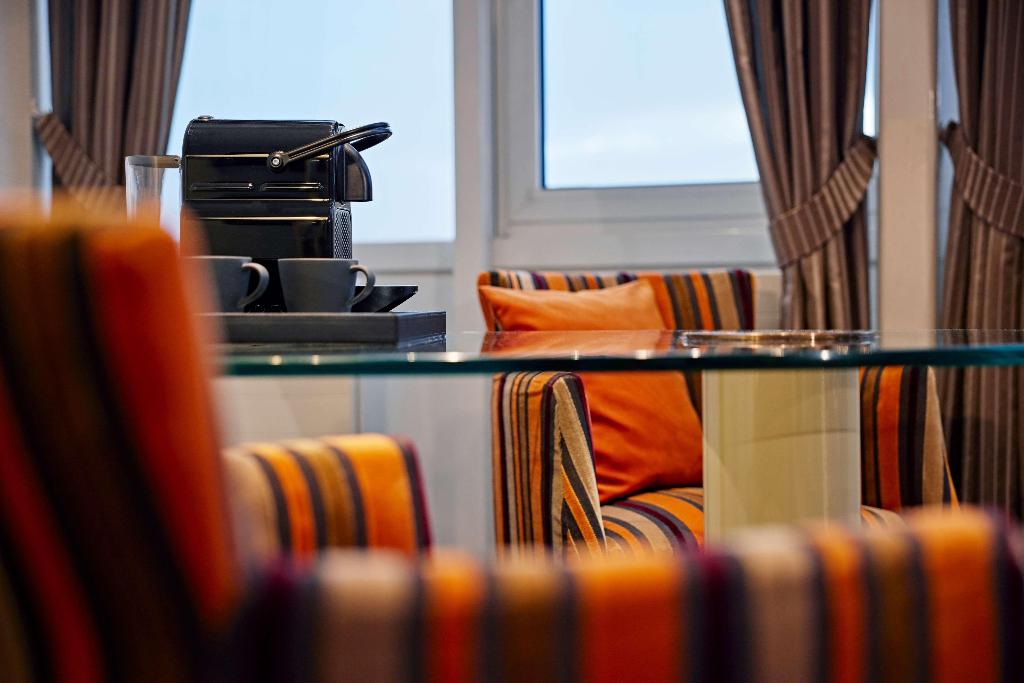 hotel-thumb