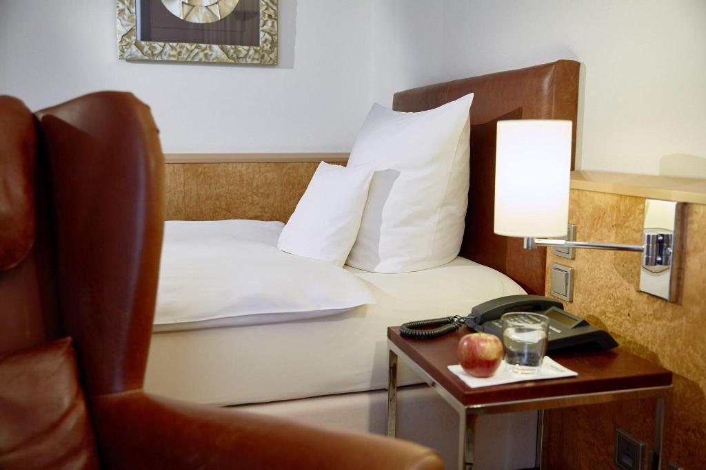hotel-thumb