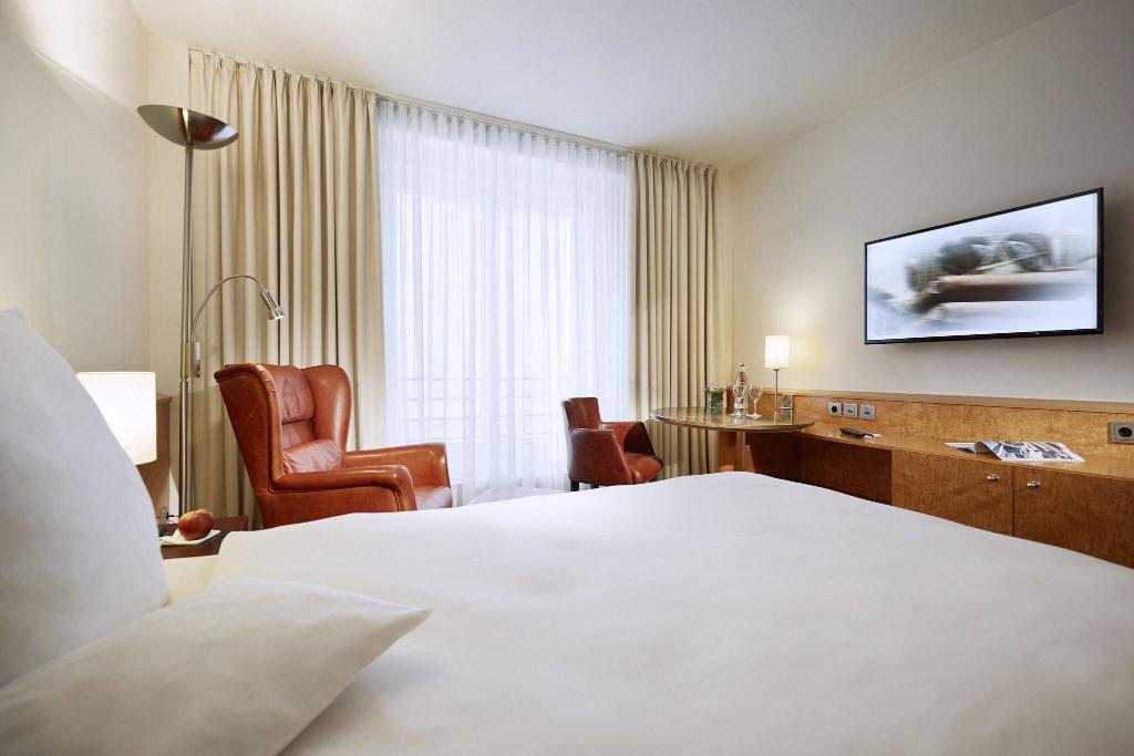 hotel-thumb