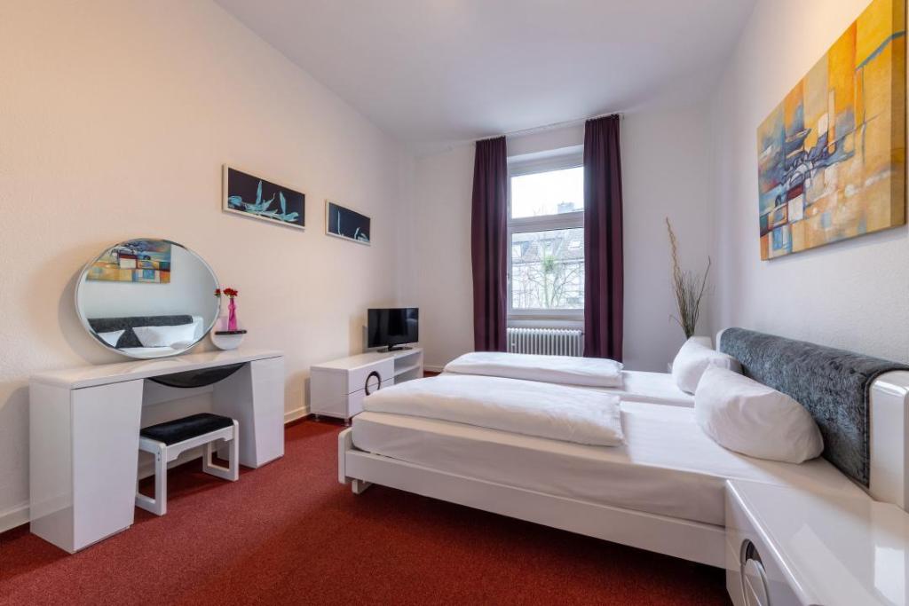 hotel-thumb