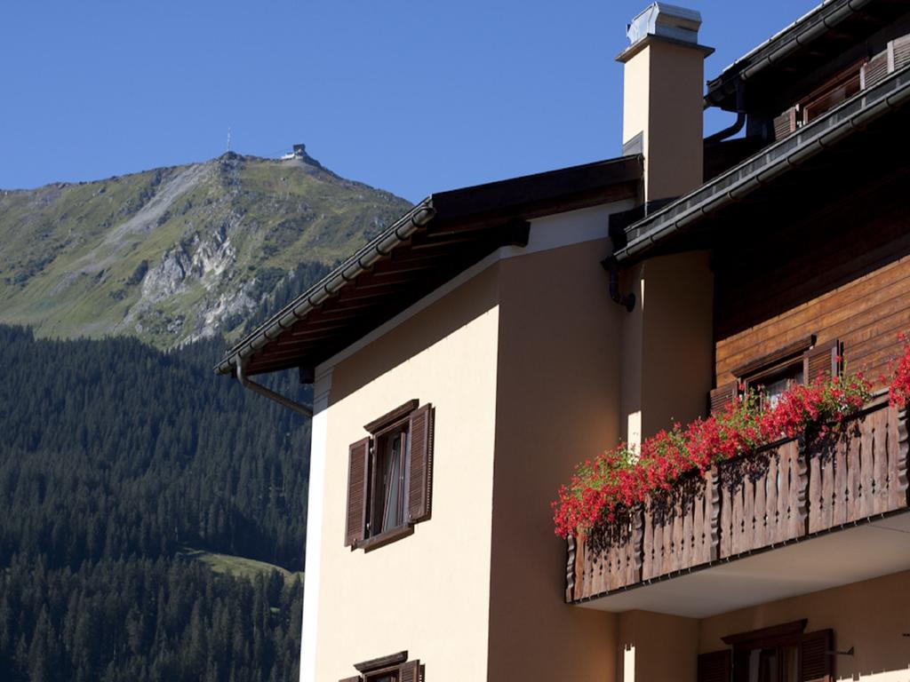 Madrisa Lodge