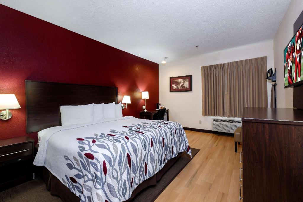 Red Roof Inn & Suites Dover Downtown
