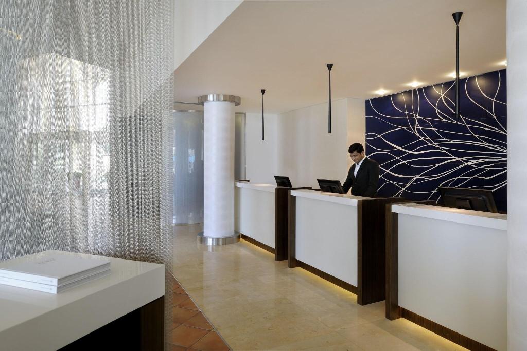 hotel-thumb