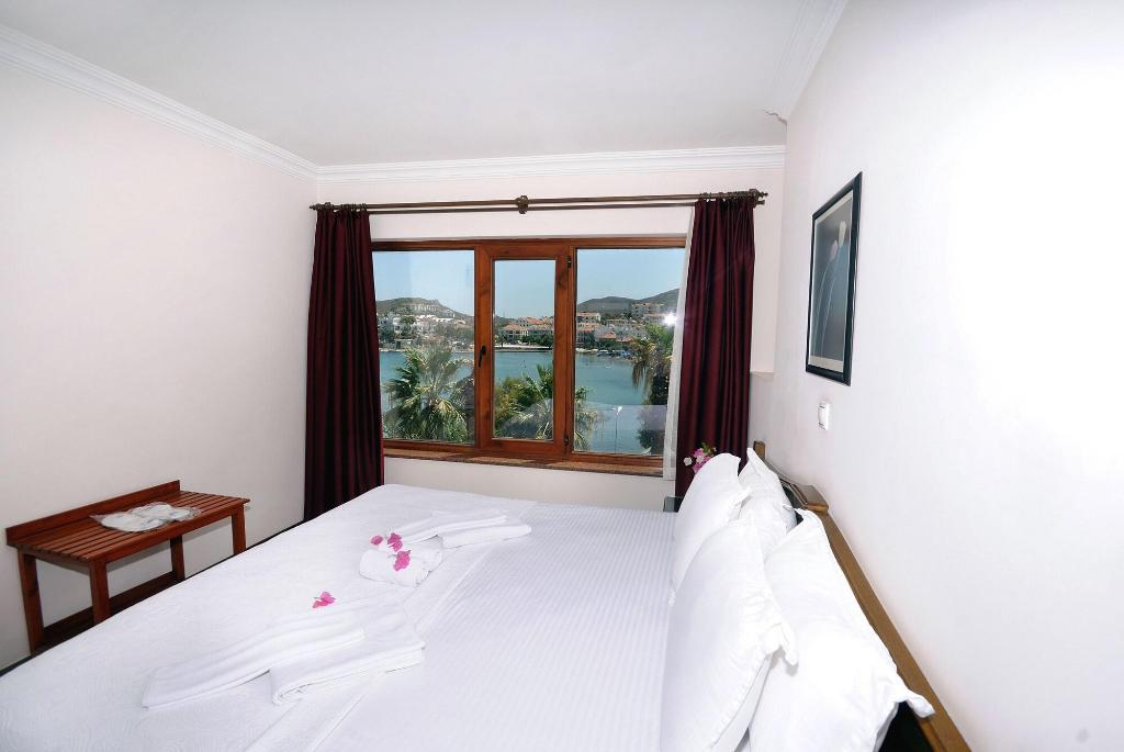 Fora Apart Hotel
