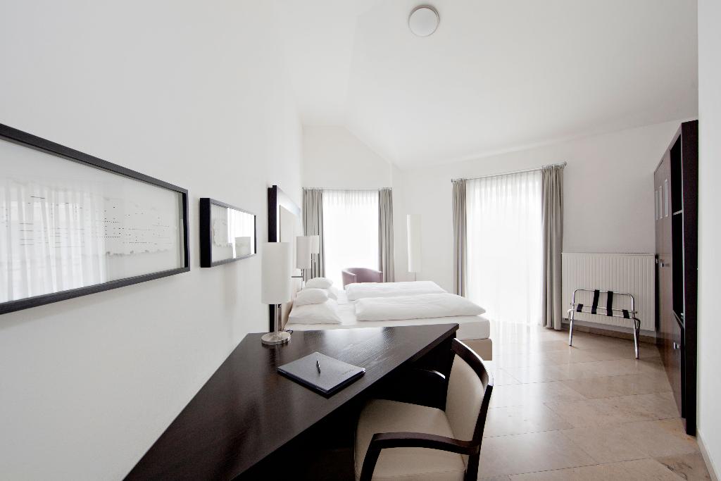 hotel-thumb