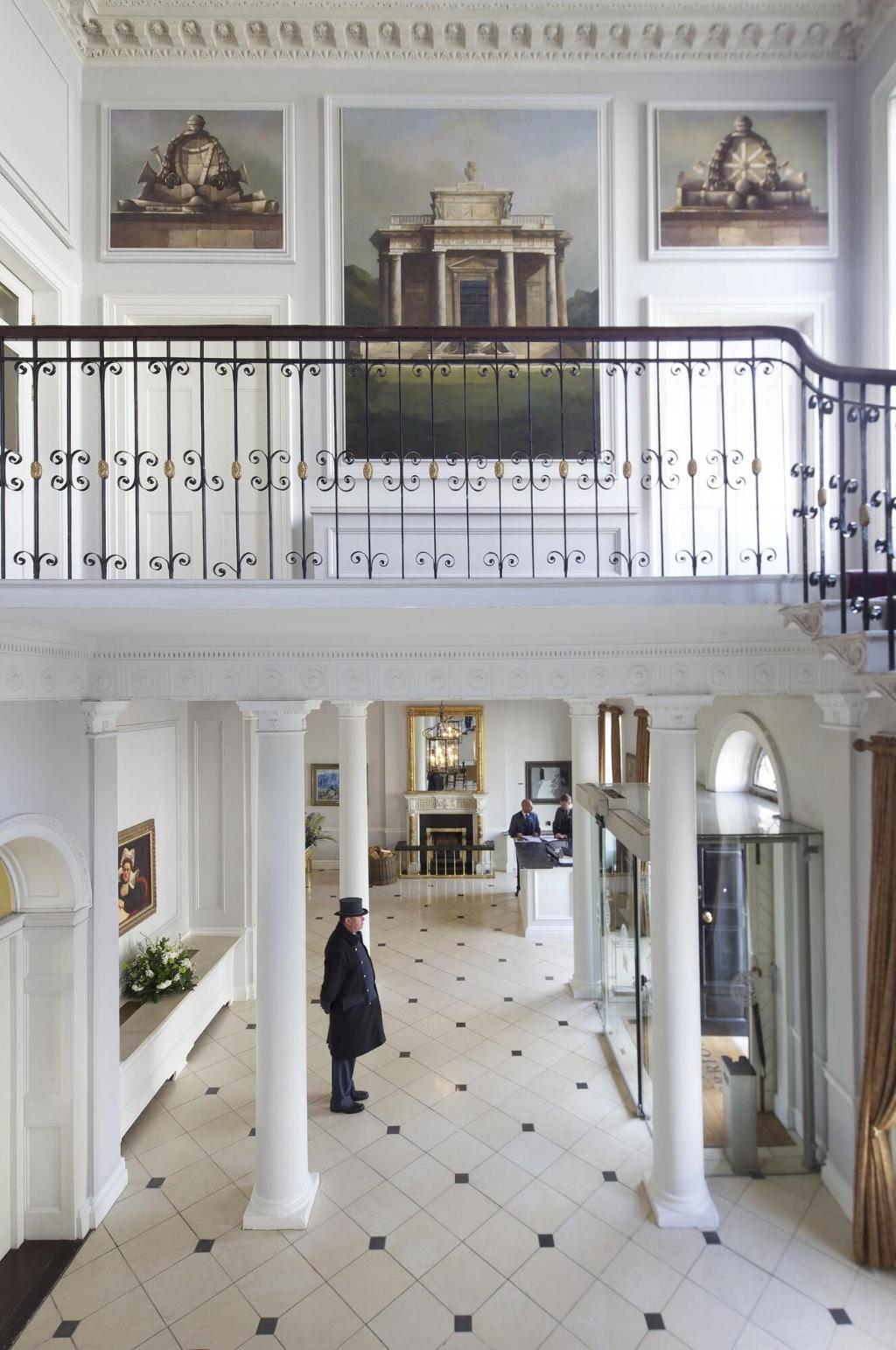 listing card gallery