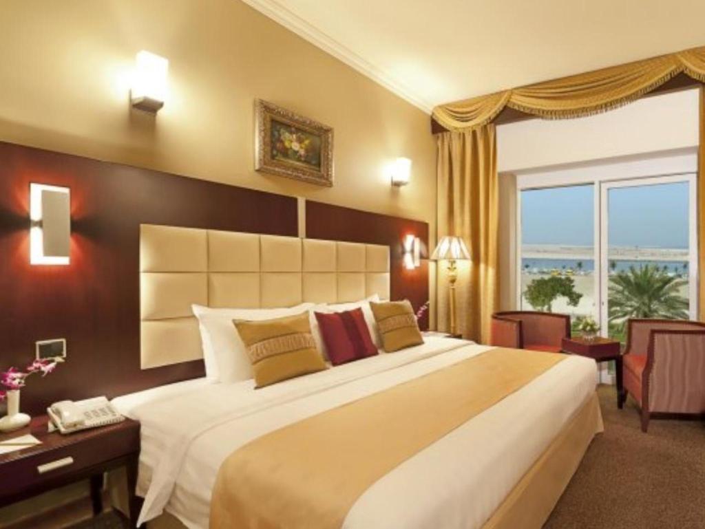 Sun & Sands Sea View Hotel