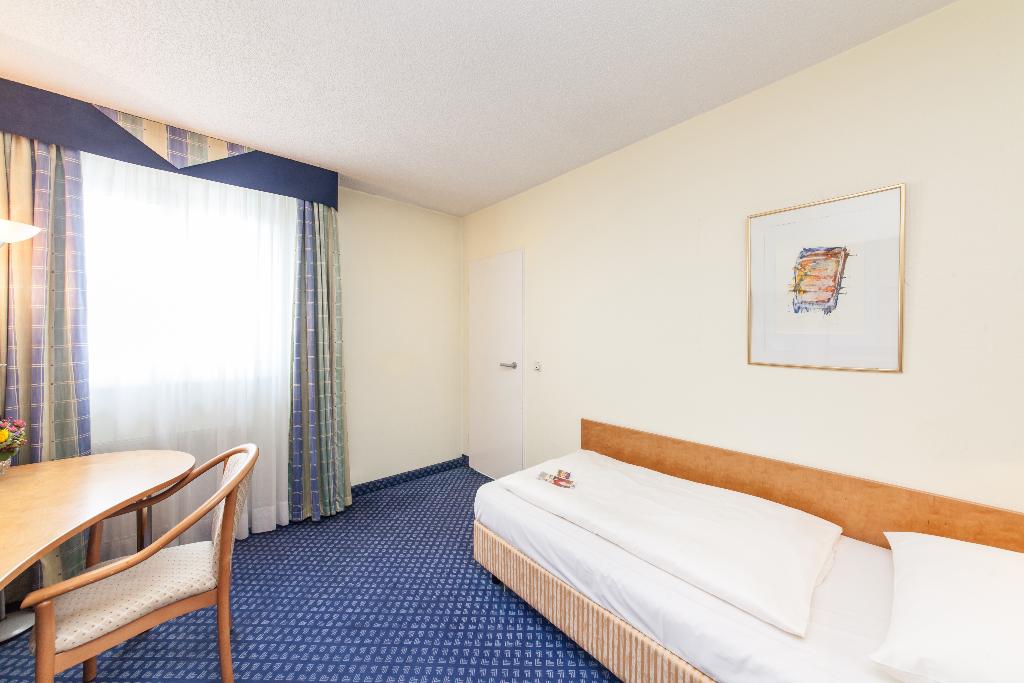 hotel-thumb