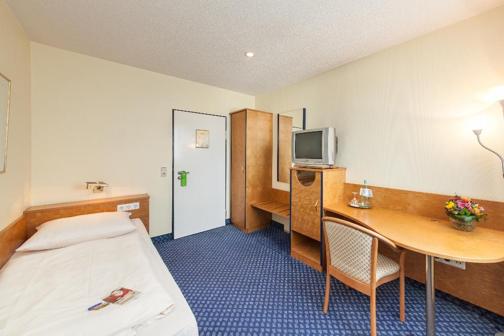 hotel-thumb