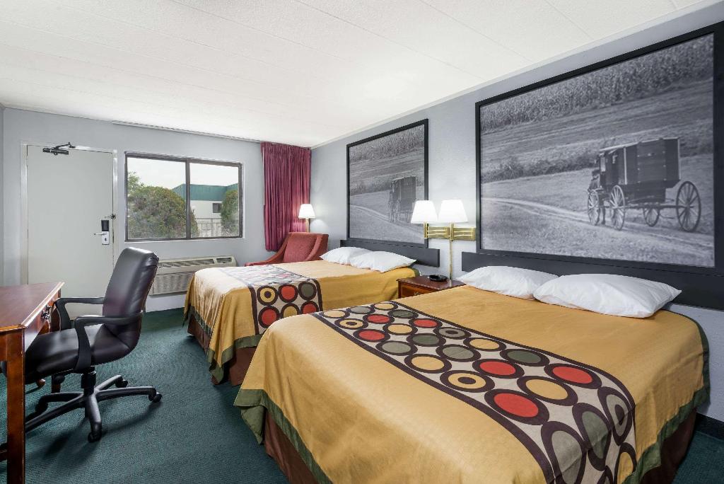 Super 8 by Wyndham Elyria