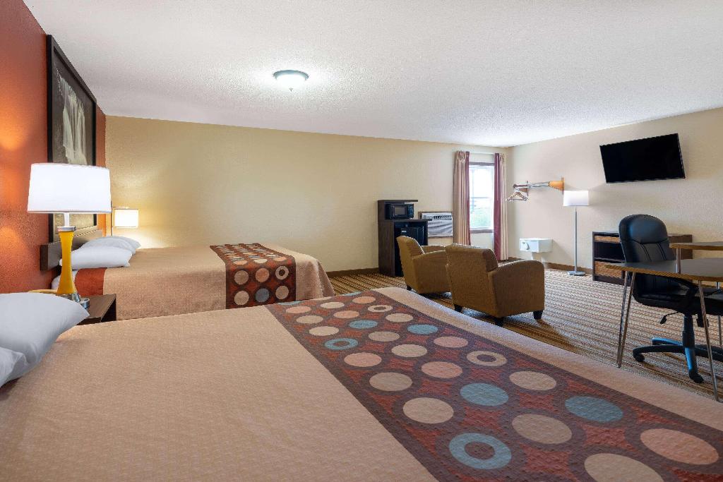 Super 8 by Wyndham Mattoon