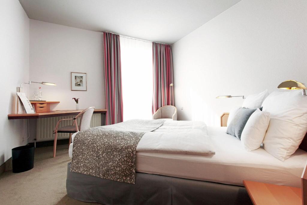 hotel-thumb