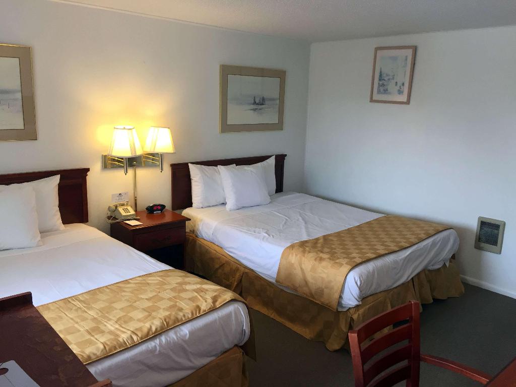 Americas Best Value Inn & Suites Eureka