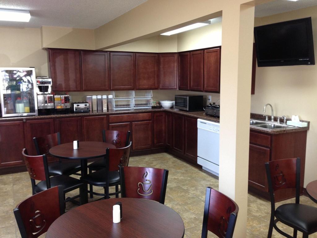 New Victorian Inn & Suites