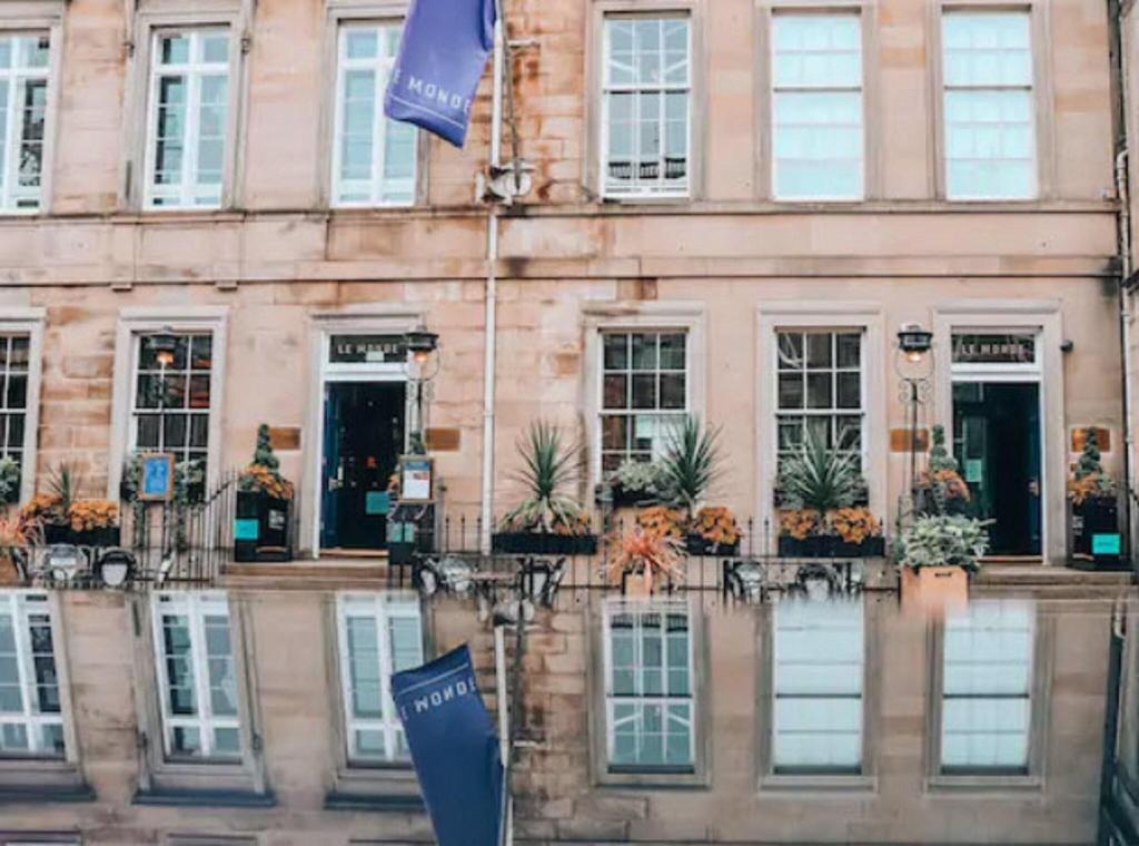 Le Monde Boutique