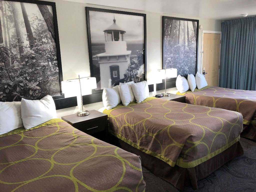 Super 8 by Wyndham Eureka