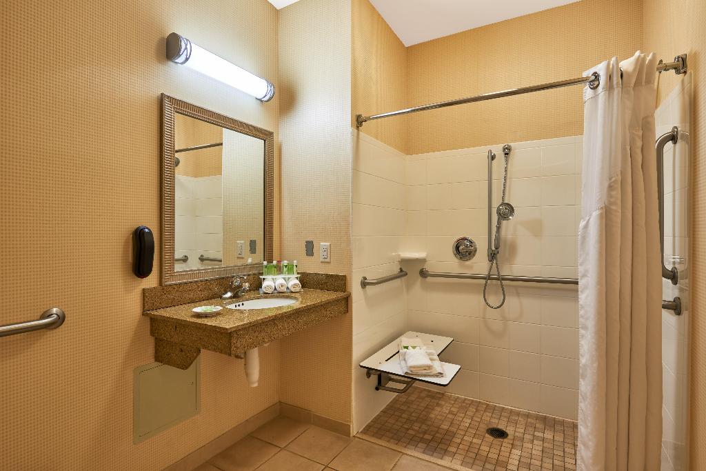 Holiday Inn Express Hotel & Suites El Paso Airport