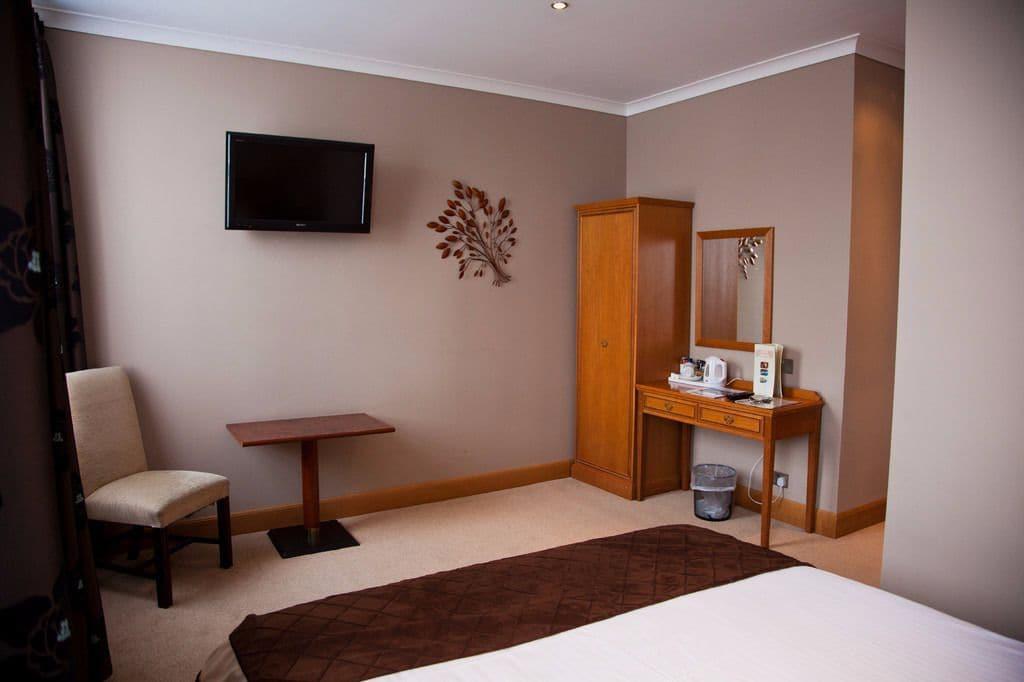 City Hotel