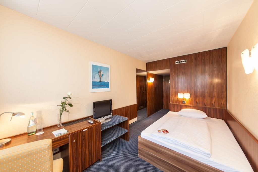 hotel-thumb
