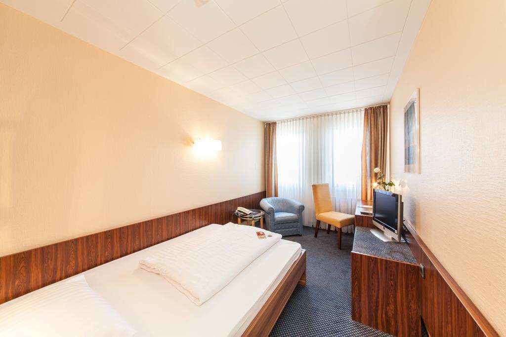 hotel-thumb