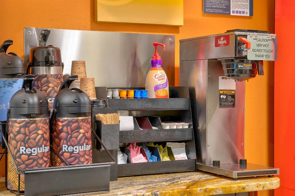 Motel 6 Eagle Pass Lakeside