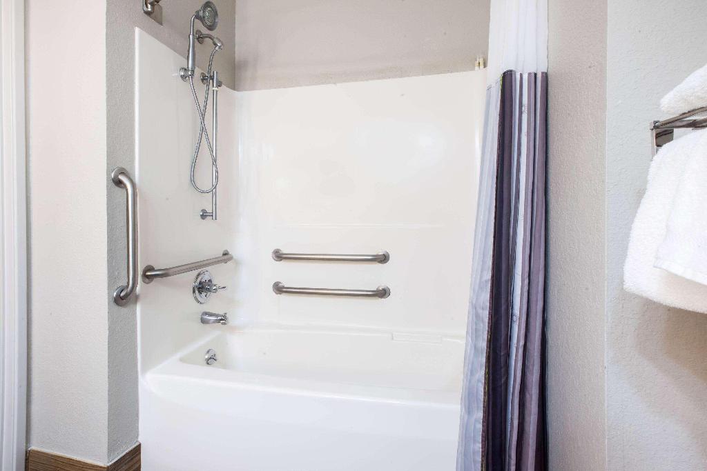 La Quinta Inn Suites By Wyndham Elkhart