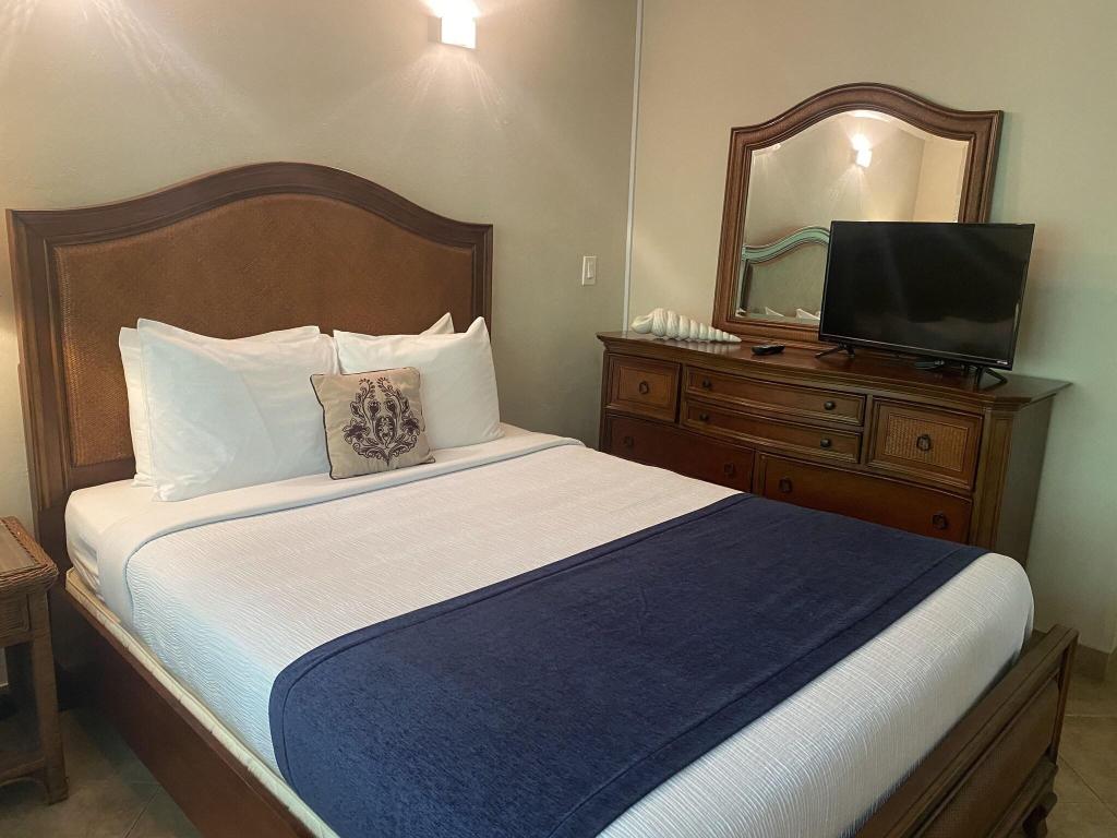 Estoril Paradise Inn