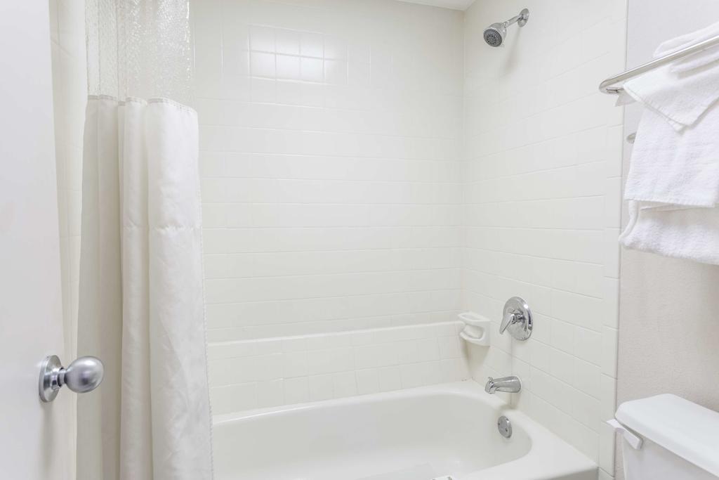 Howard Johnson Colorado Springs