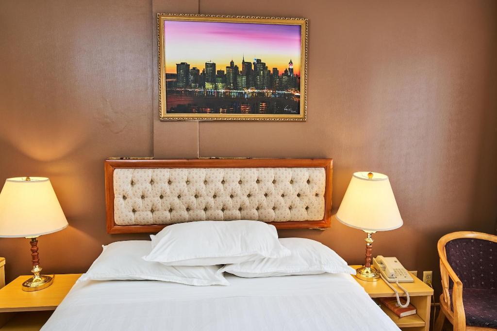 Flushing Hotel