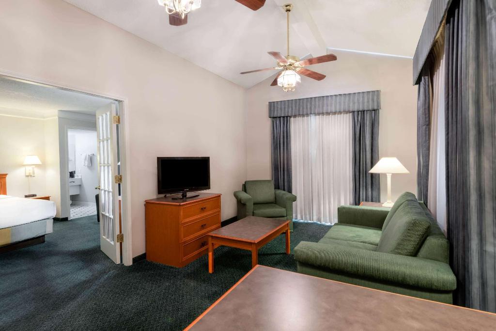 La Quinta Inn Farmington