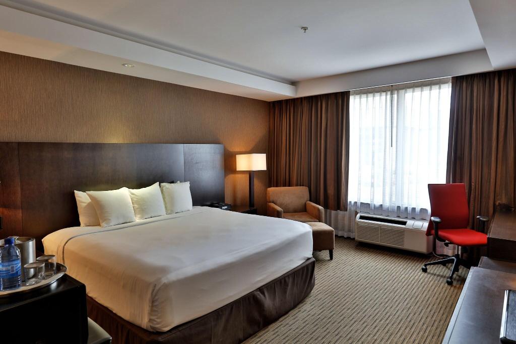 Edmonton Hotel & Convention Center