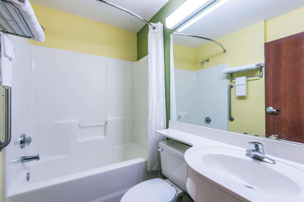Microtel Inn & Suites By Wyndham Auburn