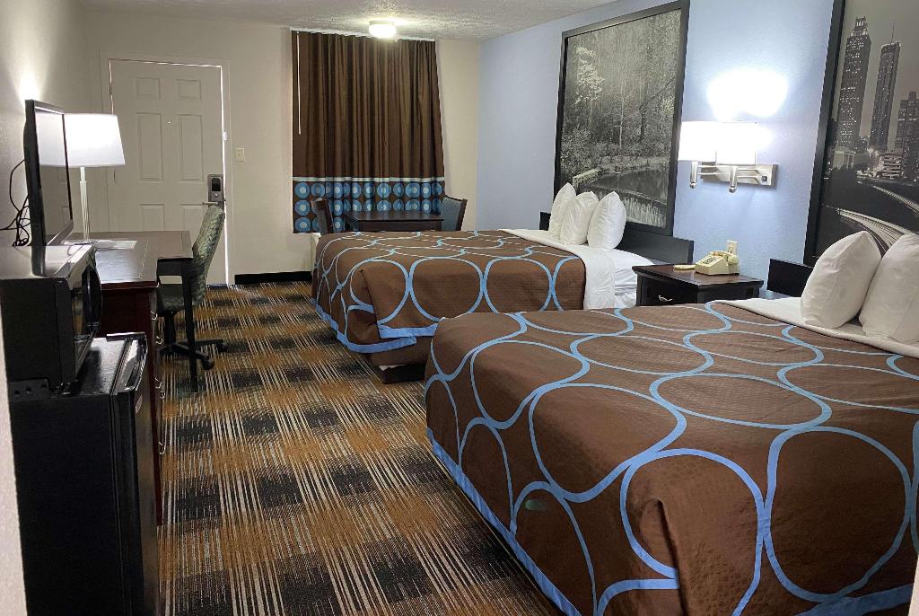 Super 8 by Wyndham Covington