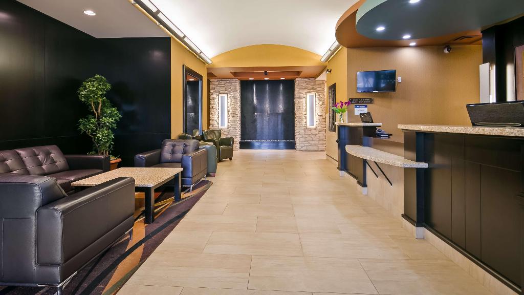 Best Western Plus Sherwood Park Inn And Suites