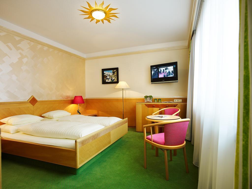 hotel-thumb